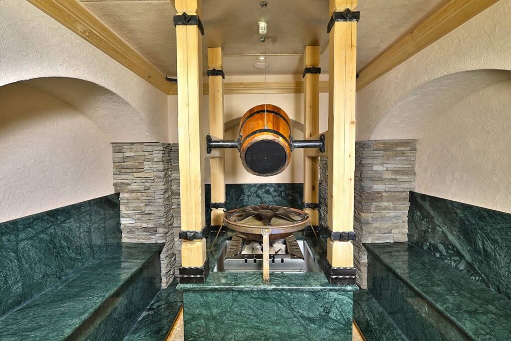 Caracalla Spa - alpská bylinná sauna
