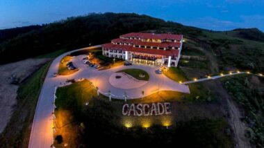 Hotel Cascade Resort & Spa