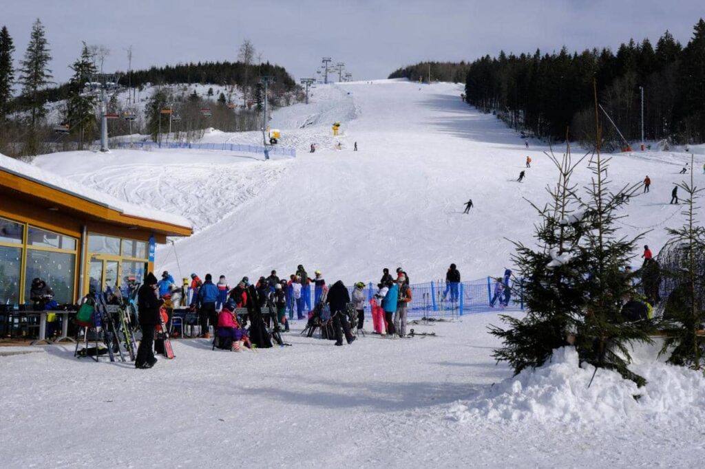 MEANDER THERMAL & SKI REZORT ORAVICE - lyžařský areál hned vedle lázní, v rámci ubytování zdarma pro hosty