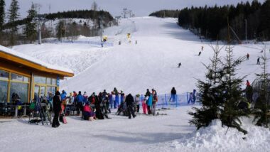 MEANDER THERMAL & SKI REZORT ORAVICE - lyžařský areál hned vedle lázní, v rámci ubytování zdarma pro hosty